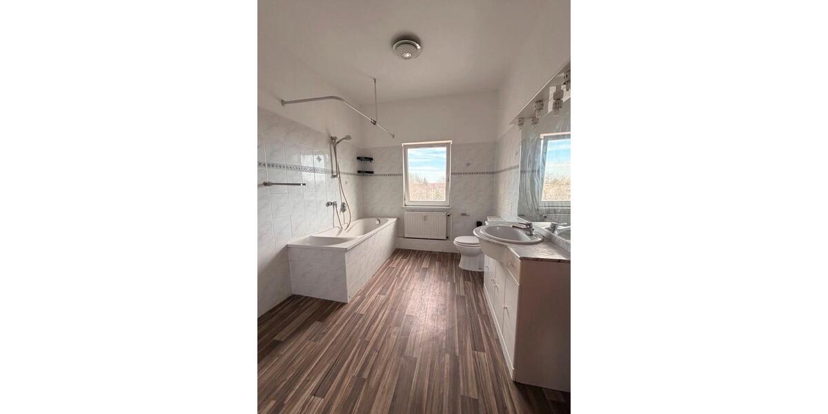 Etagenwohnung Magdeburg Lemsdorf - 3 Zimmer, 86 m&sup2;, 420&euro; | Angebot:25987566