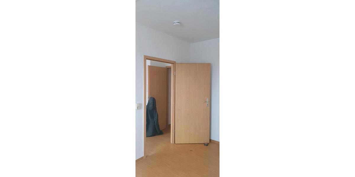 Etagenwohnung Magdeburg Alt Olvenstedt - 3 Zimmer, 72 m&sup2;, 500&euro; | Angebot:24744846