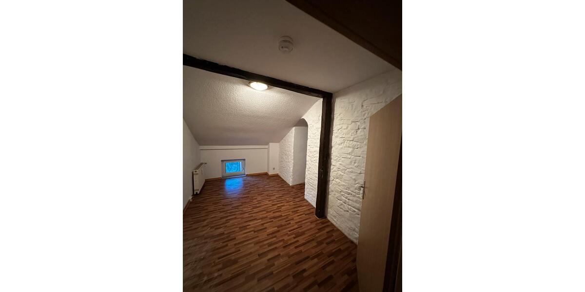 Dachgeschoßwohnung Magdeburg Lemsdorf - 2.5 Zimmer, 100 m&sup2;, 800&euro; | Angebot:24619418