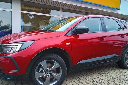 Opel Grandland (X) 10.071 km 23.780 € Schönebeck (Elbe) 39218