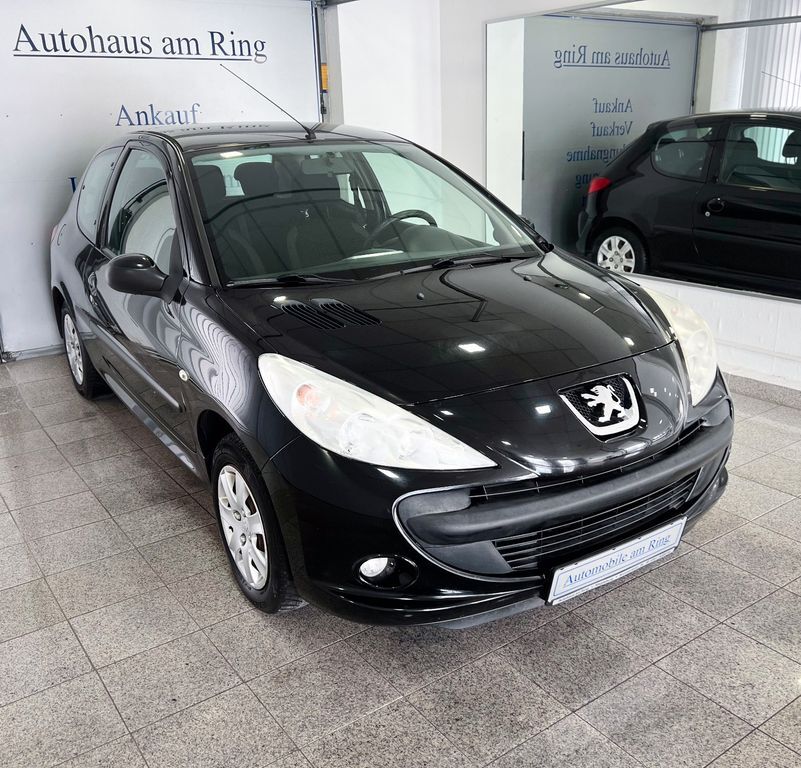 Peugeot 206 125.620 km 2.880 € Magdeburg 39120