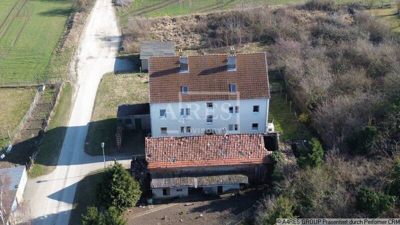 Mehrfamilienhaus, Wohnhaus Hakeborn Hakeborn - 40.000&euro; | Angebot:25971031