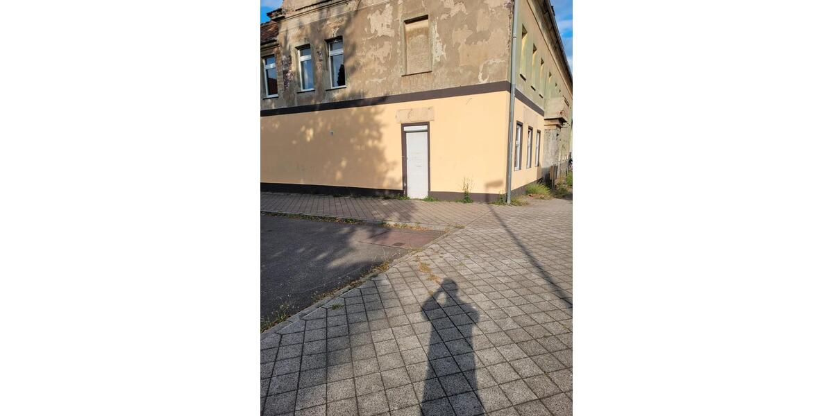 Mehrfamilienhaus, Wohnhaus Magdeburg Alt Olvenstedt - 14 Zimmer, 650 m&sup2;, 390.000&euro; | Angebot:26146185