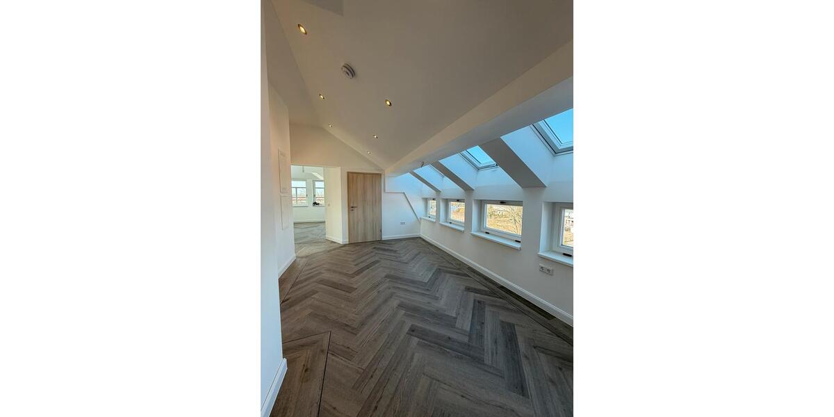 Dachgeschoßwohnung Schönebeck (Elbe) - 2 Zimmer, 69 m&sup2;, 1.500&euro; | Angebot:26091030
