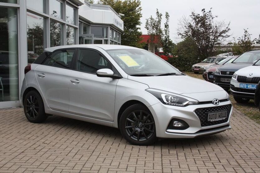 i20