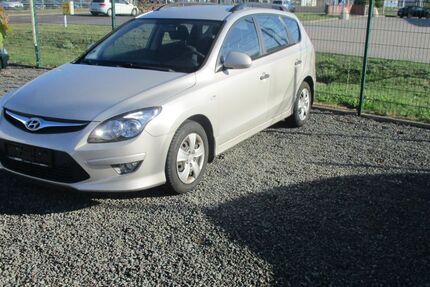 Hyundai i30 77.600 km 4.690 € Haldensleben 39340