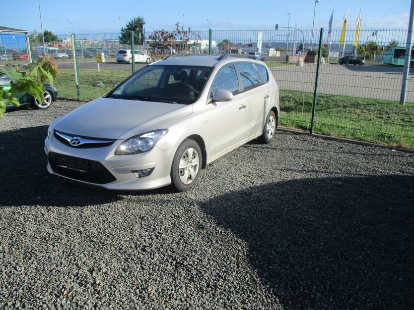 Hyundai i30 77.600 km 4.690 € Haldensleben 39340