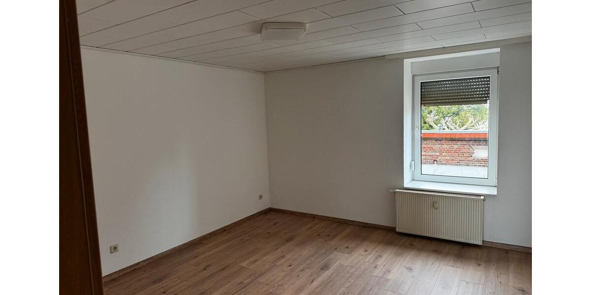 Etagenwohnung Wanzleben-Börde Börde - 2.5 Zimmer, 65 m&sup2;, 550&euro; | Angebot:26153100
