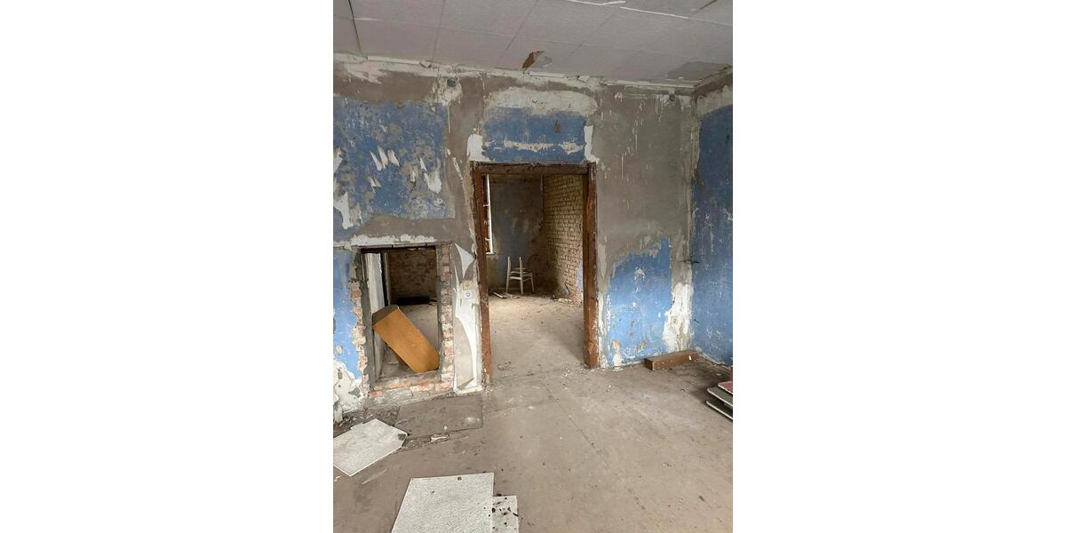 Mehrfamilienhaus, Wohnhaus Burg - 10 Zimmer, 212 m&sup2;, 65.000&euro; | Angebot:26512029