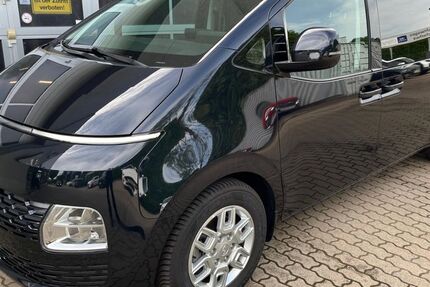 Hyundai STARIA 12.930 km 36.000 &euro; Magdeburg 39116
