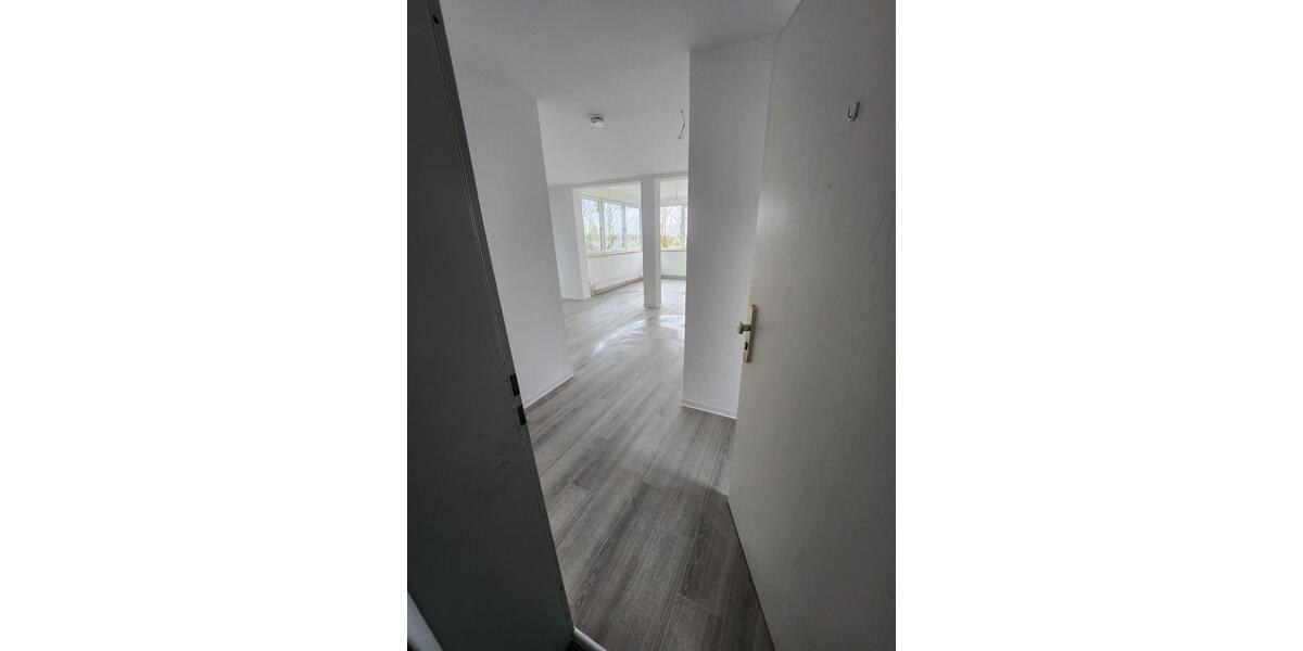 Dachgeschoßwohnung Egeln - 2 Zimmer, 72 m&sup2;, 400&euro; | Angebot:26163849