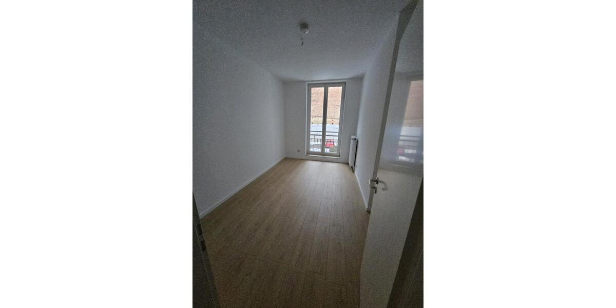 Etagenwohnung Magdeburg Neue Neustadt - 3 Zimmer, 89 m&sup2;, 630&euro; | Angebot:25903022