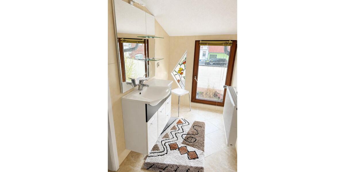 Etagenwohnung Burg - 2 Zimmer, 38 m&sup2;, 350&euro; | Angebot:26548989