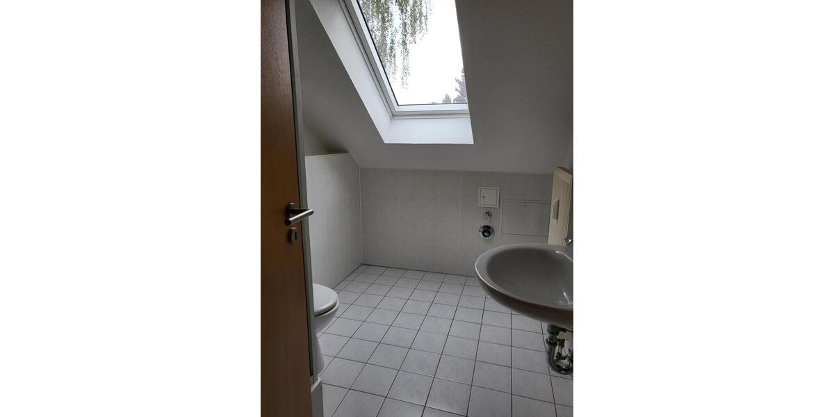 Dachgeschoßwohnung Egeln - 2 Zimmer, 63 m&sup2;, 315&euro; | Angebot:25080976