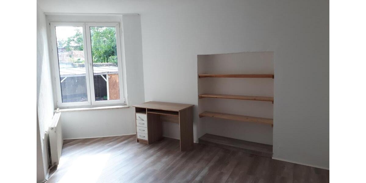 Hochparterre Calbe (Saale) - 3 Zimmer, 82 m&sup2;, 400&euro; | Angebot:24840615