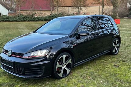 VW Golf 166.500 km 14.850 &euro; Burg 39291