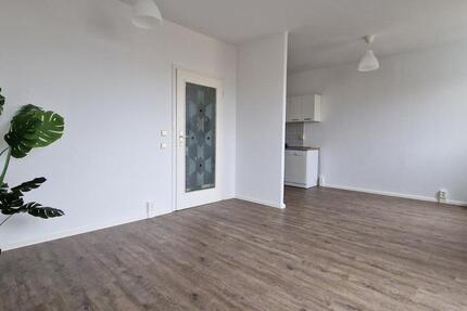 Wohnung Magdeburg Großer Silberberg - 3 Zimmer, 57 m&sup2;, 480&euro; | Angebot:25181947