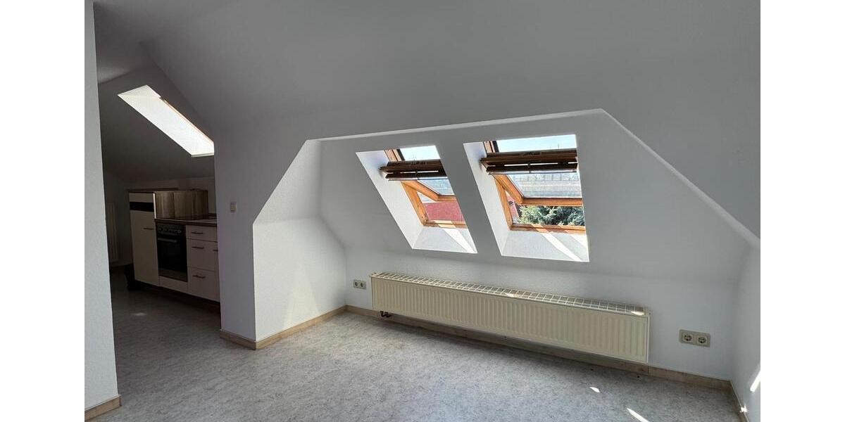 Dachgeschoßwohnung Magdeburg Diesdorf - 1 Zimmer, 30 m&sup2;, 270&euro; | Angebot:25855764