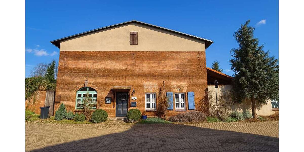 Einfamilienhaus Burg - 6 Zimmer, 400 m&sup2;, 175.000&euro; | Angebot:25301035