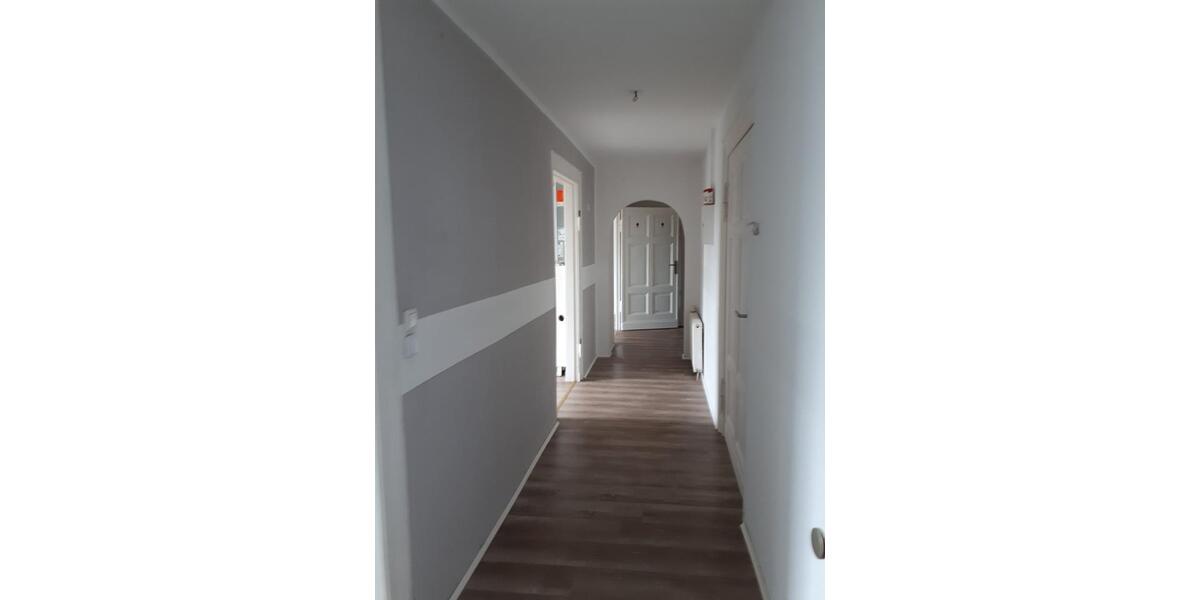 Hochparterre Calbe (Saale) - 3 Zimmer, 82 m&sup2;, 400&euro; | Angebot:24840615