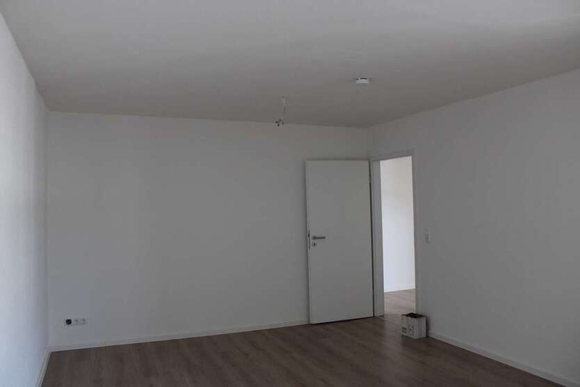 ruhige 4 Zimmer-Wohnung im Hinterhaus ***frisch renoviert*** mit Balkon 4 zimmer