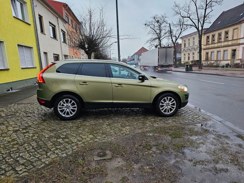 Volvo XC60 145.000 km 10.250 € Zerbst 39261