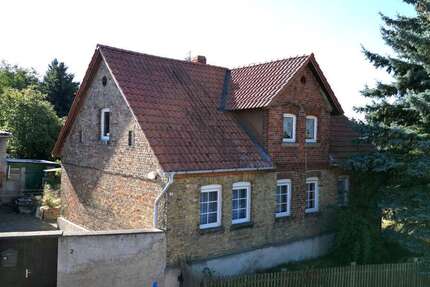 Haus zum Kaufen in Eilsleben 69.000 € 131.04 m² 7 zimmer