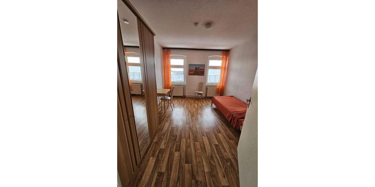 Etagenwohnung Erxleben - 3 Zimmer, 68 m&sup2;, 466&euro; | Angebot:26254399