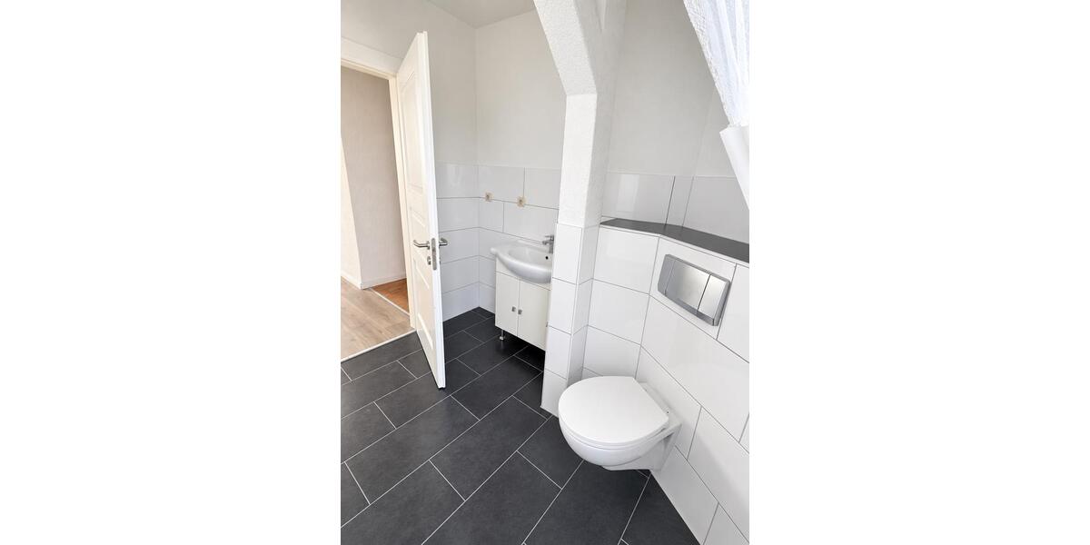 Etagenwohnung Magdeburg Leipziger Straße - 3 Zimmer, 102 m&sup2;, 765&euro; | Angebot:27533105