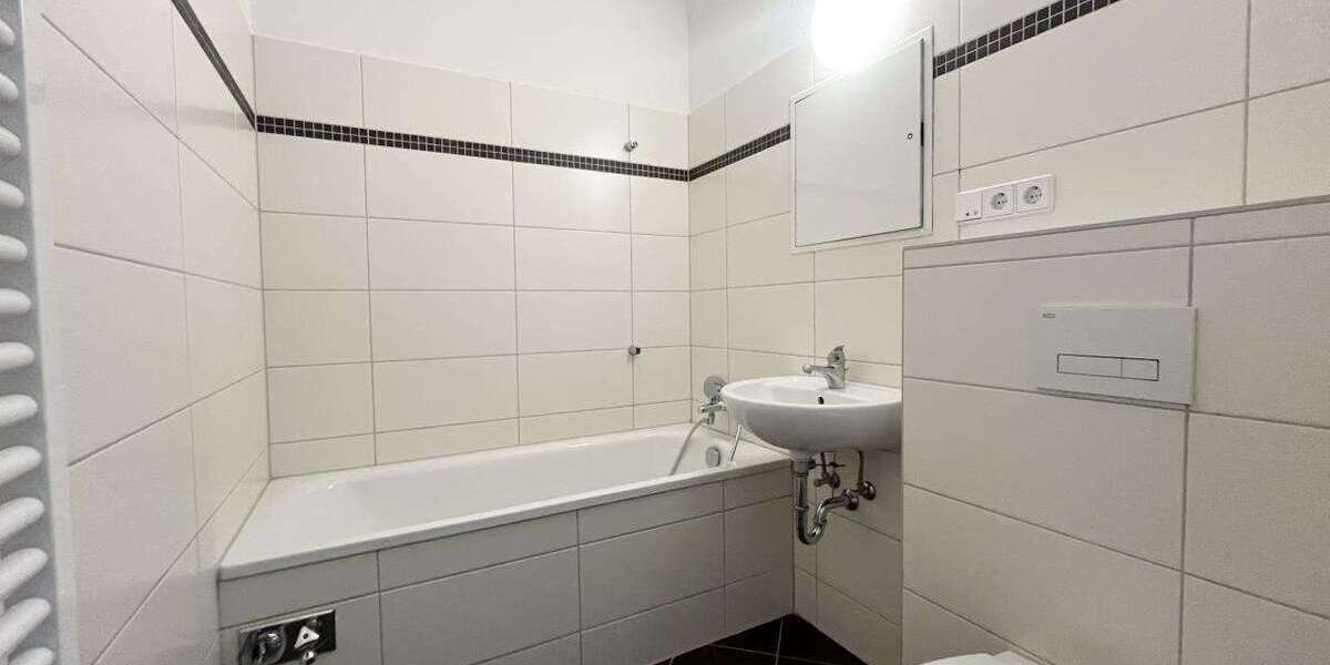 Etagenwohnung Magdeburg Großer Silberberg - 2 Zimmer, 40 m&sup2;, 300&euro; | Angebot:25812963