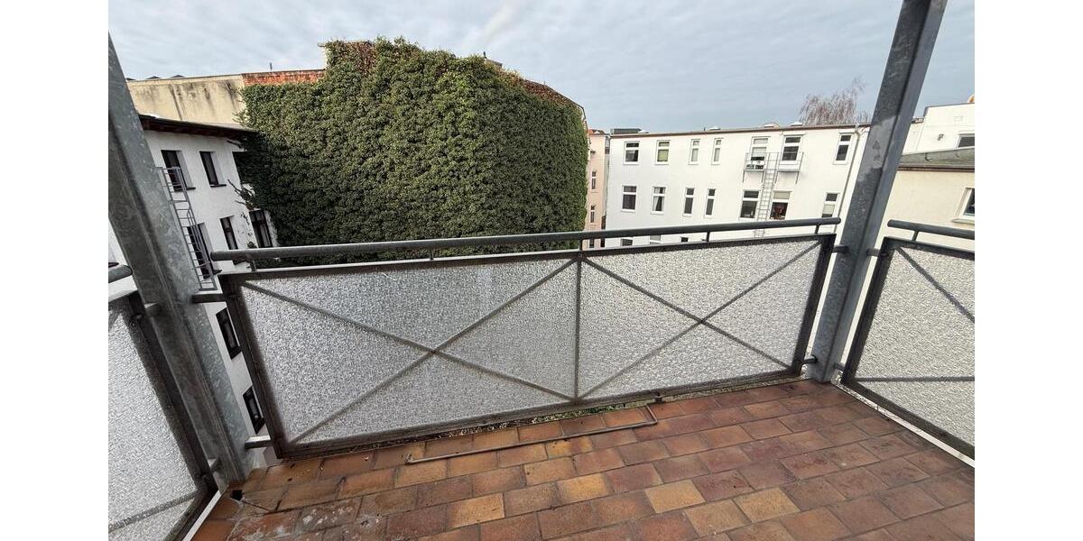 Dachgeschoßwohnung Magdeburg Nordwest - 3 Zimmer, 107 m&sup2;, 910&euro; | Angebot:25751586