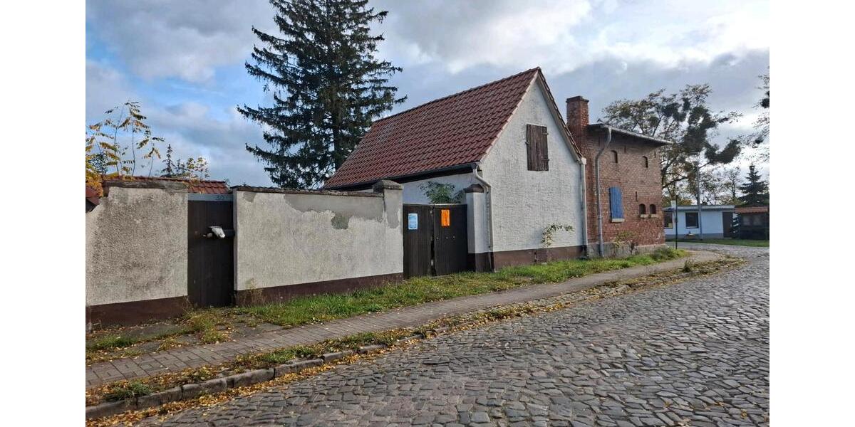 Bauernhaus, Landhaus Calbe (Saale) - 12 Zimmer, 200 m&sup2;, 79.400&euro; | Angebot:26521048