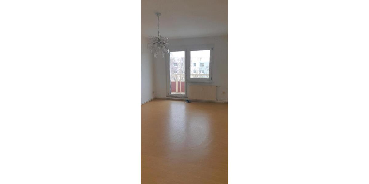 Etagenwohnung Magdeburg Alt Olvenstedt - 3 Zimmer, 72 m&sup2;, 500&euro; | Angebot:24744846