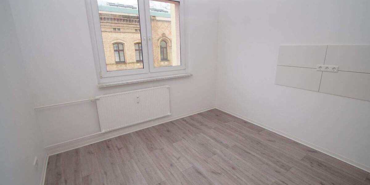 Etagenwohnung Magdeburg Altstadt - 4 Zimmer, 83 m&sup2;, 623&euro; | Angebot:25799030