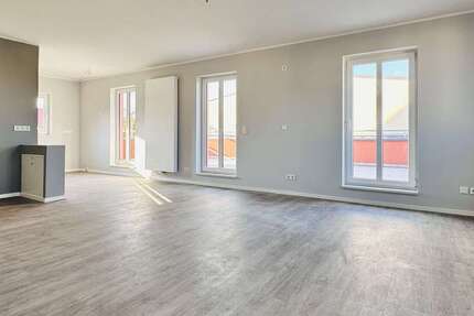 Wohnung zum Mieten in Magdeburg 1.230 € 146 m² 4 zimmer