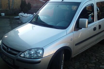 Opel Combo 114.000 km 5.800 &euro; Angern 39326