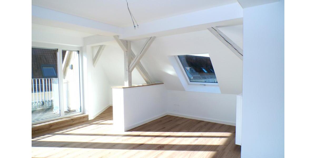 Dachgeschoßwohnung Magdeburg Nordwest - 4 Zimmer, 124 m&sup2;, 1.364&euro; | Angebot:24255460