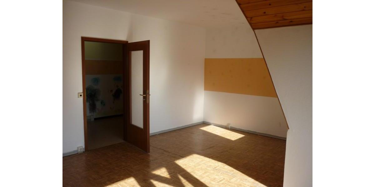 Etagenwohnung Oschersleben (Bode) - 2 Zimmer, 50 m&sup2;, 310&euro; | Angebot:26556581