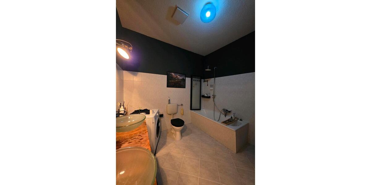 Etagenwohnung Magdeburg Nordwest - 3 Zimmer, 102 m&sup2;, 820&euro; | Angebot:26216052