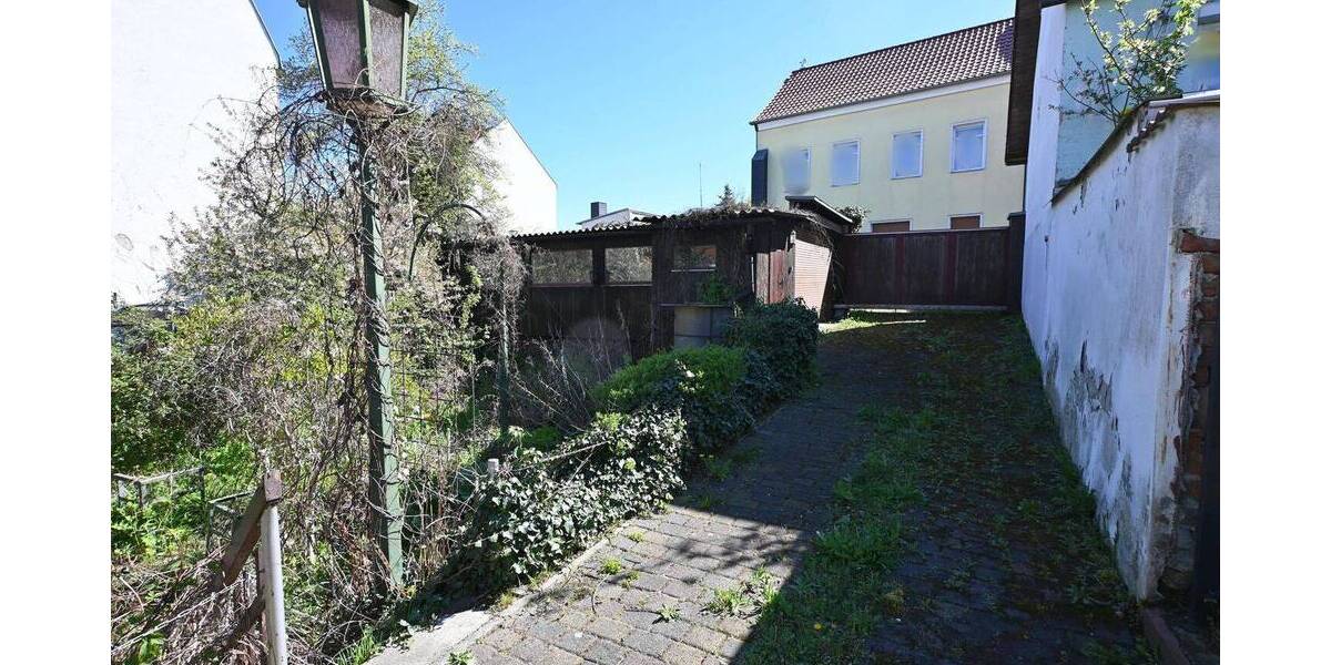 Mehrfamilienhaus, Wohnhaus Burg - 6 Zimmer, 160 m&sup2;, 250.000&euro; | Angebot:26556807