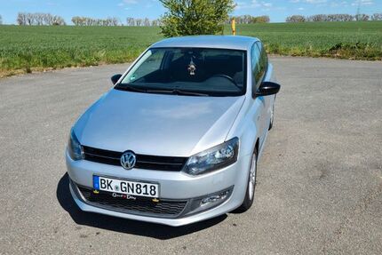 VW Polo 51.889 km 8.400 &euro; Oschersleben 39387