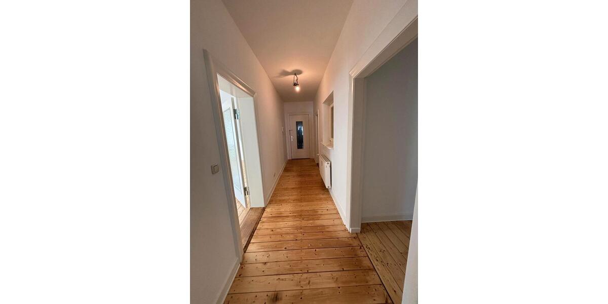 Erdgeschoßwohnung Magdeburg Nordwest - 3 Zimmer, 87 m&sup2;, 870&euro; | Angebot:26285242