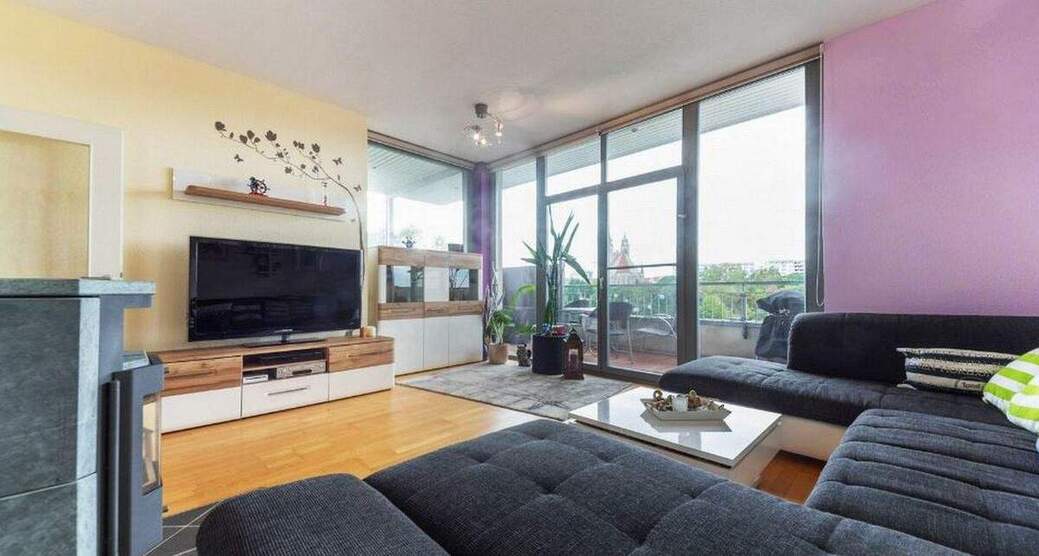 Moderne Familienwohnung mit Balkon in Magdeburgs Werder 4 zimmer