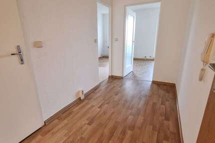 Wohnung Schönebeck - 3 Zimmer, 57 m&sup2;, 318&euro; | Angebot:26918664