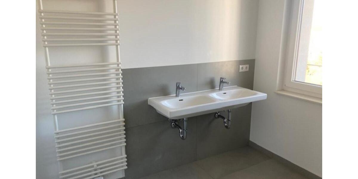 Einfamilienhaus Magdeburg Nordwest - 4 Zimmer, 220 m&sup2;, 1.990&euro; | Angebot:25086952