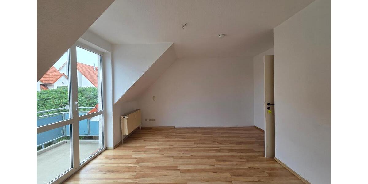 Dachgeschoßwohnung Oschersleben (Bode) - 3 Zimmer, 81 m&sup2;, 69.000&euro; | Angebot:27285585