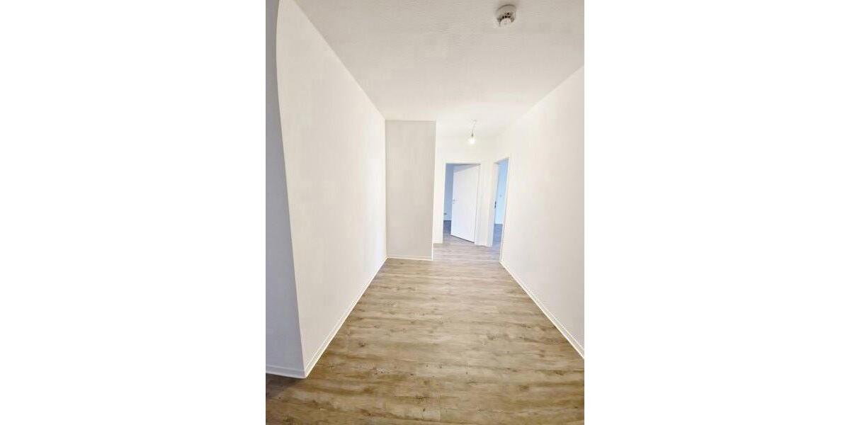 Etagenwohnung Magdeburg Nordwest - 3 Zimmer, 90 m&sup2;, 588&euro; | Angebot:25379558