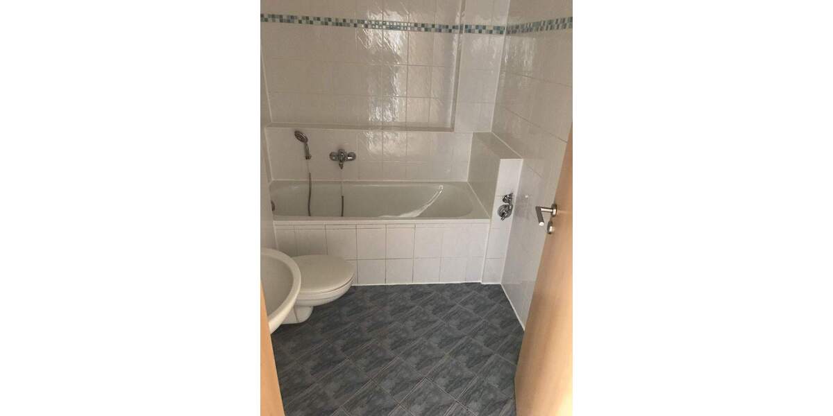 Zimmer Magdeburg Neue Neustadt - 3 Zimmer, 65 m&sup2;, 360&euro; | Angebot:25703985