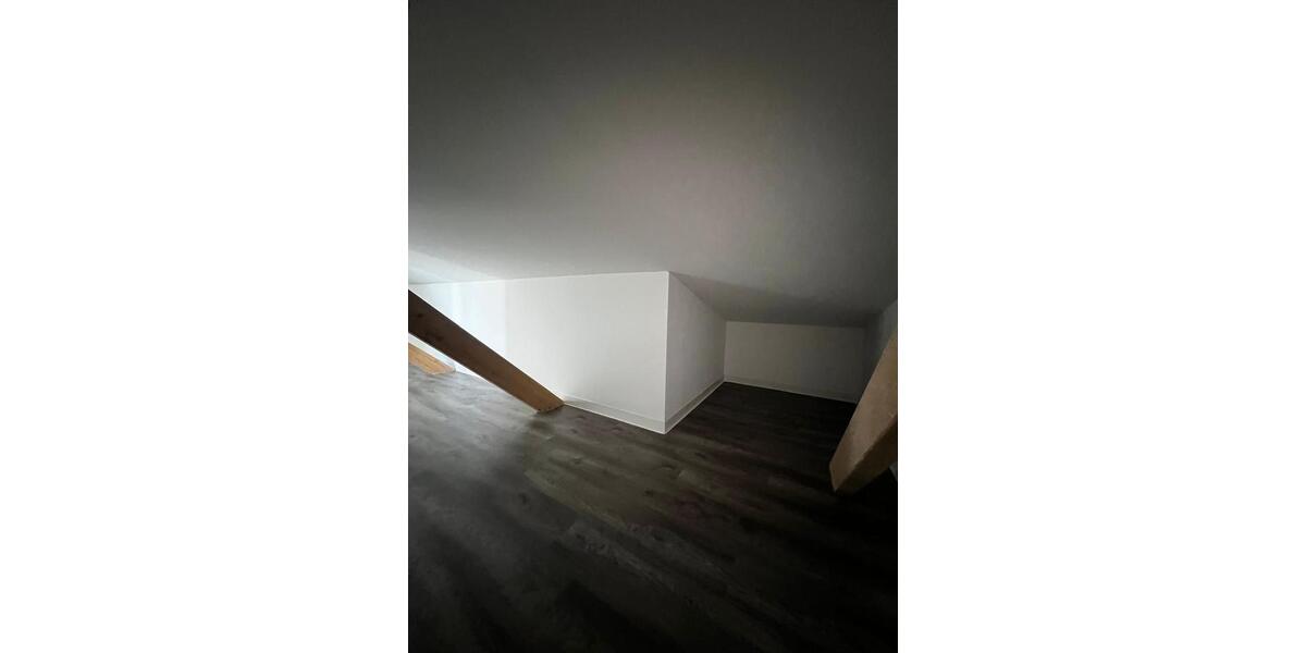 Dachgeschoßwohnung Magdeburg Großer Silberberg - 2 Zimmer, 70 m&sup2;, 700&euro; | Angebot:25551045