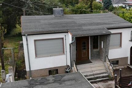 Einfamilienhaus mit viel Nebengelaß zimmer
